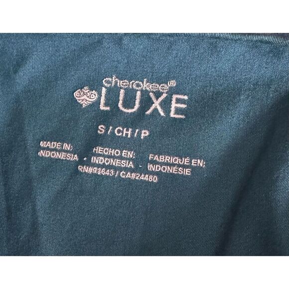 Cherokee Luxe Scrub Top, size S - Picture 11 of 11